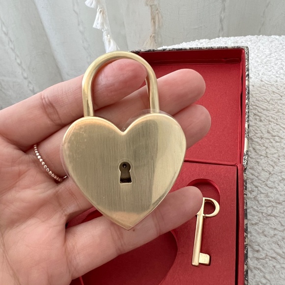 Dior lock and key set - Picture 3 of 7